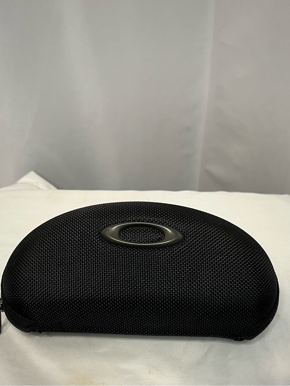 Oakley Black Textured Zippered Sunglass Case